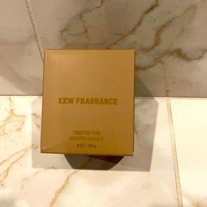 KKW Fragrance candle frosted pine